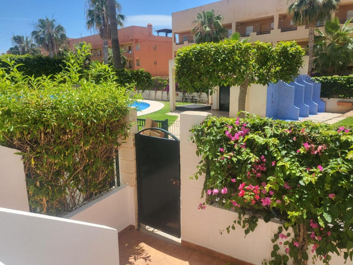 ¡Bajo Precioso Con Salida Directa A La Piscina Comunitaria En Paraiso De Vera! 외부 사진
