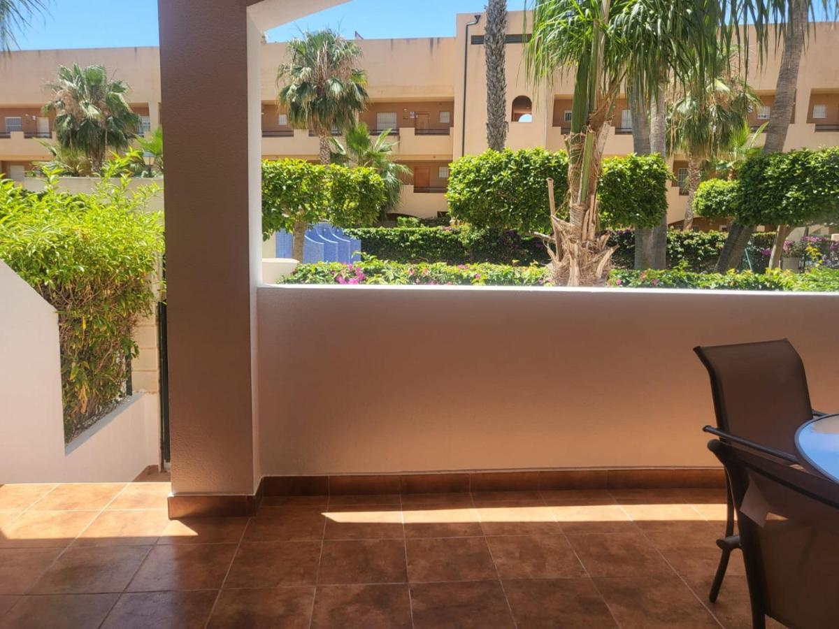 ¡Bajo Precioso Con Salida Directa A La Piscina Comunitaria En Paraiso De Vera! 외부 사진