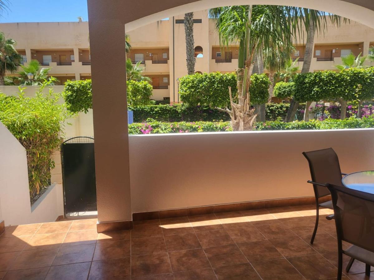 ¡Bajo Precioso Con Salida Directa A La Piscina Comunitaria En Paraiso De Vera! 외부 사진
